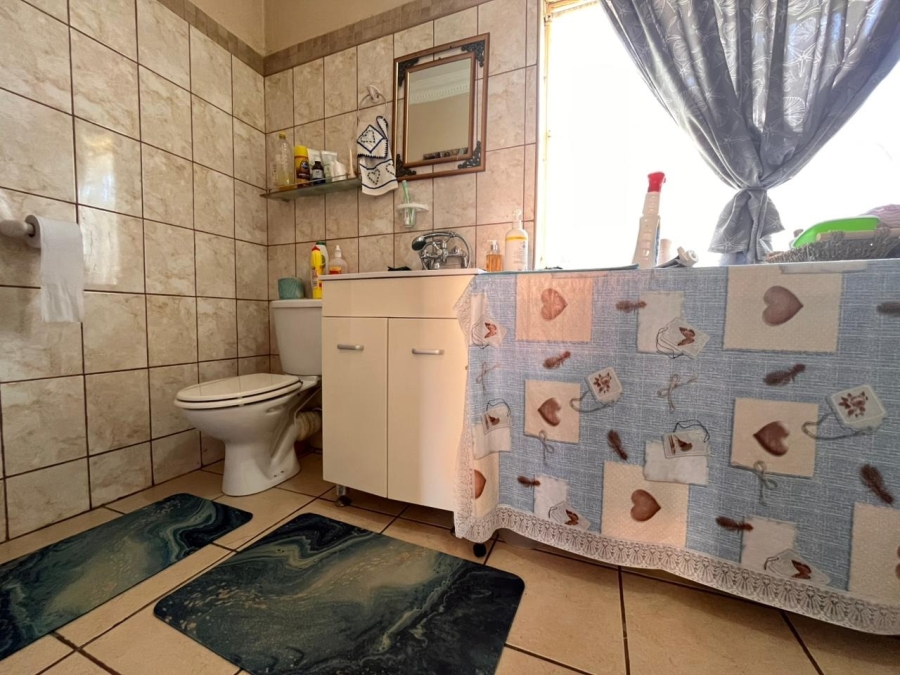 3 Bedroom Property for Sale in Geelhoutpark North West